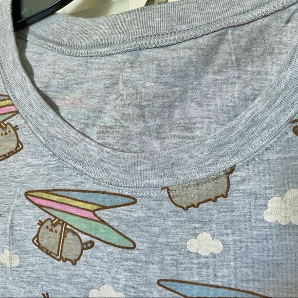 Pusheen Hang Gliding Cat Tank Top - Picture 4 of 6